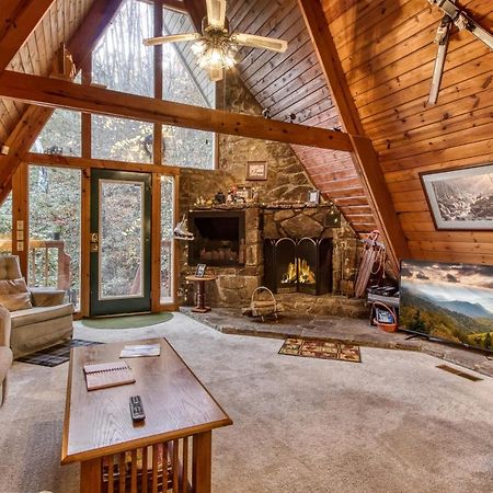 Mountain Springs Chalet Gatlinburg Buitenkant foto