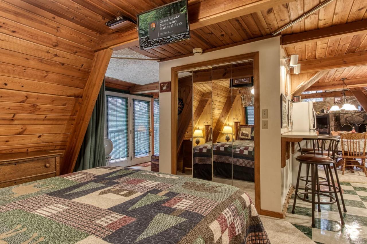 Mountain Springs Chalet Gatlinburg Buitenkant foto