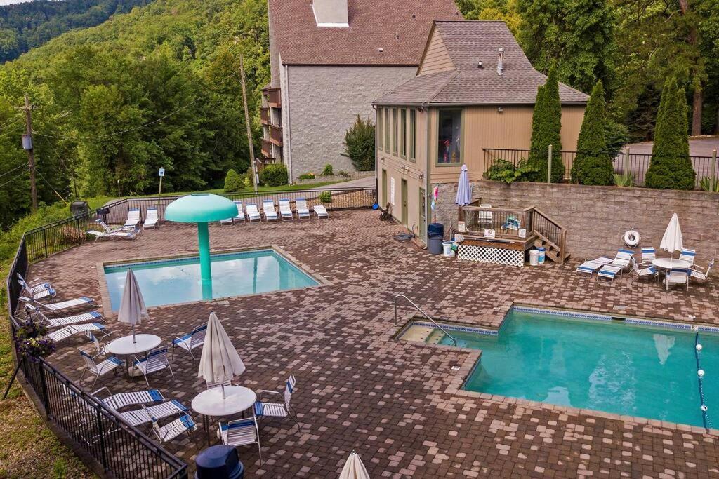Mountain Springs Chalet Gatlinburg Buitenkant foto